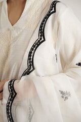 WHITE GRACE