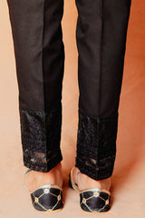 EMB TAPERED PANTS 2